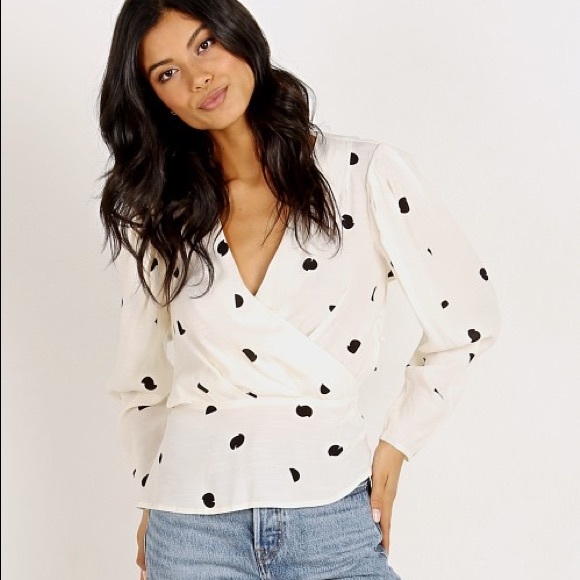 Astr Tops - ASTR the Label Mia Top Cream Black Dot